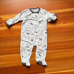 Magnetic Me Bear print Footie